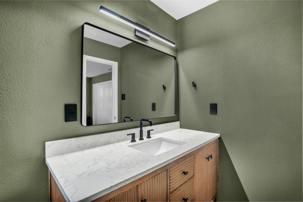 e4058db3 f63a 4505 a79e 76d0f74e4b84